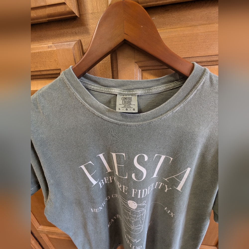 Comfort Colors Graphic Tee in Olive